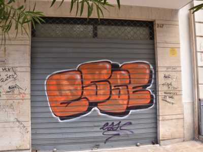 Via Putignani 247, l' ex sede di Radio Bari, oggi